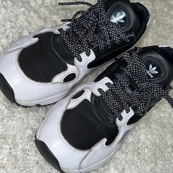 Wmns Adidas Falcon Size 9 - Picture 14 of 14